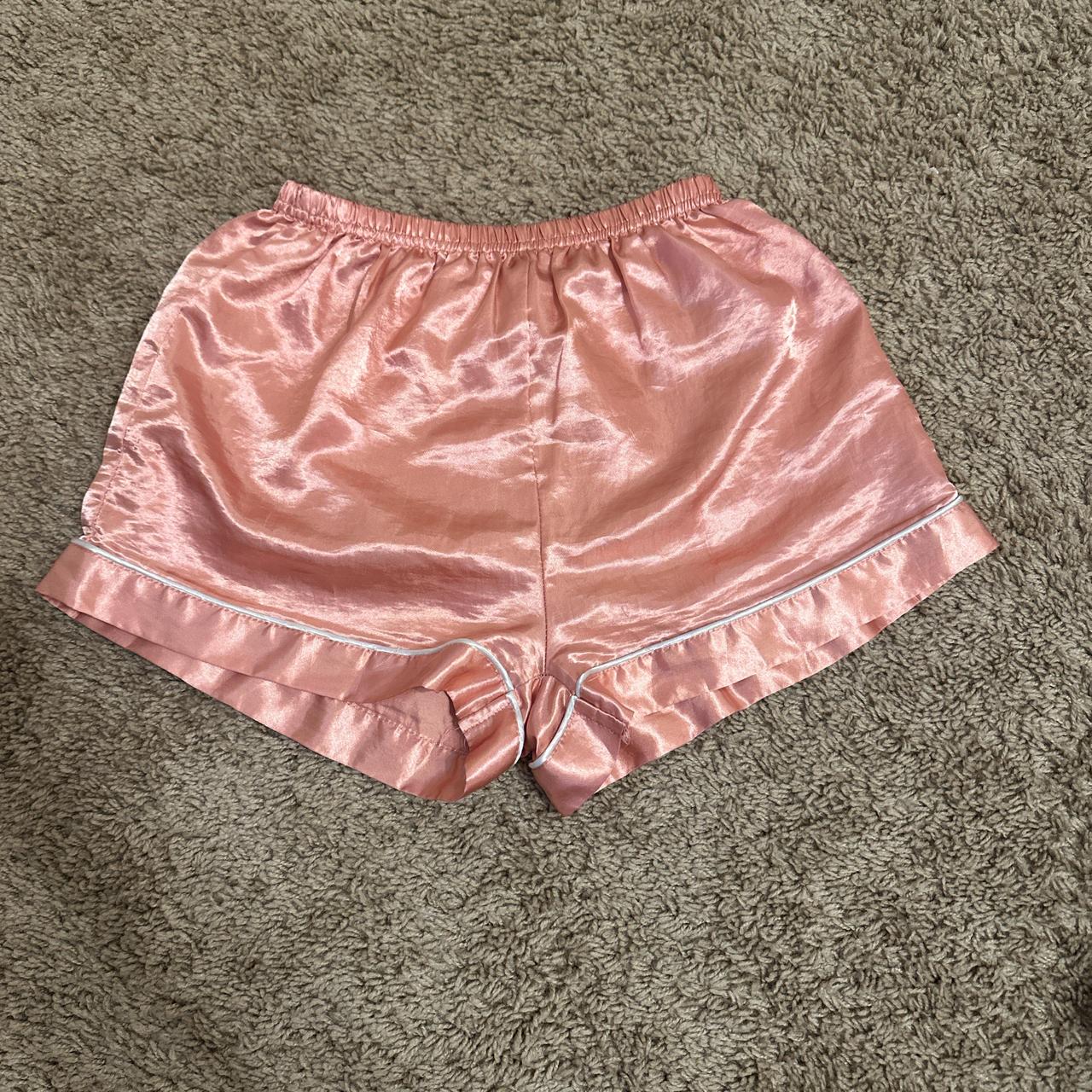 item listed by aradascloset