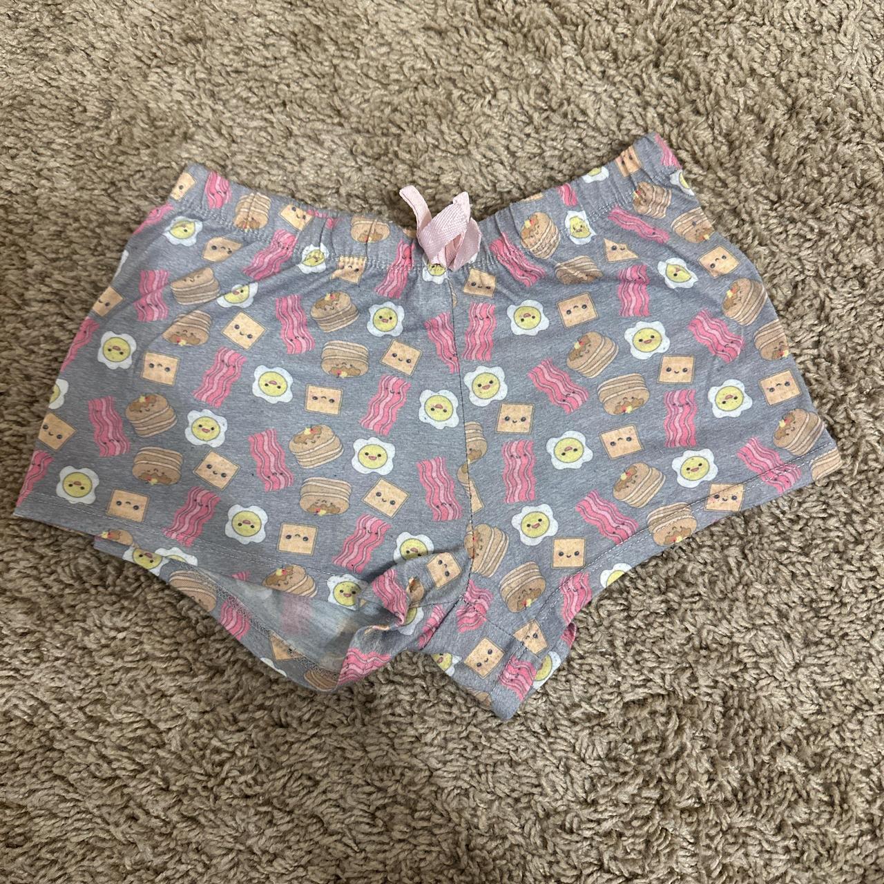item listed by aradascloset