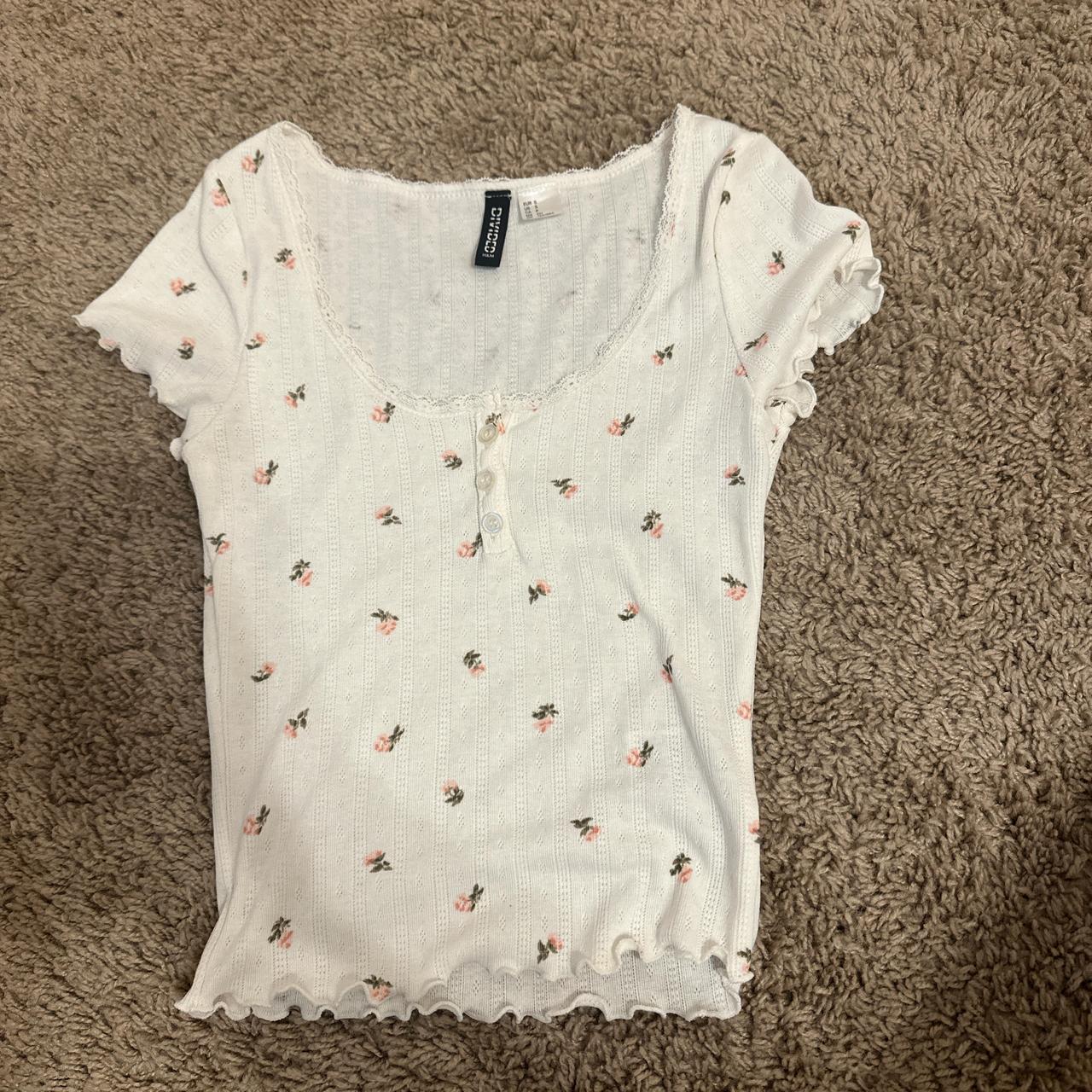 item listed by aradascloset