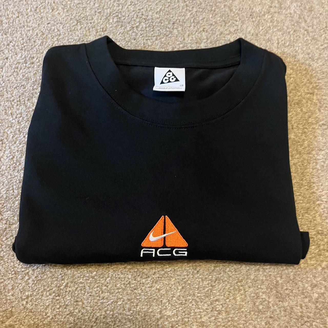 acg t shirt black