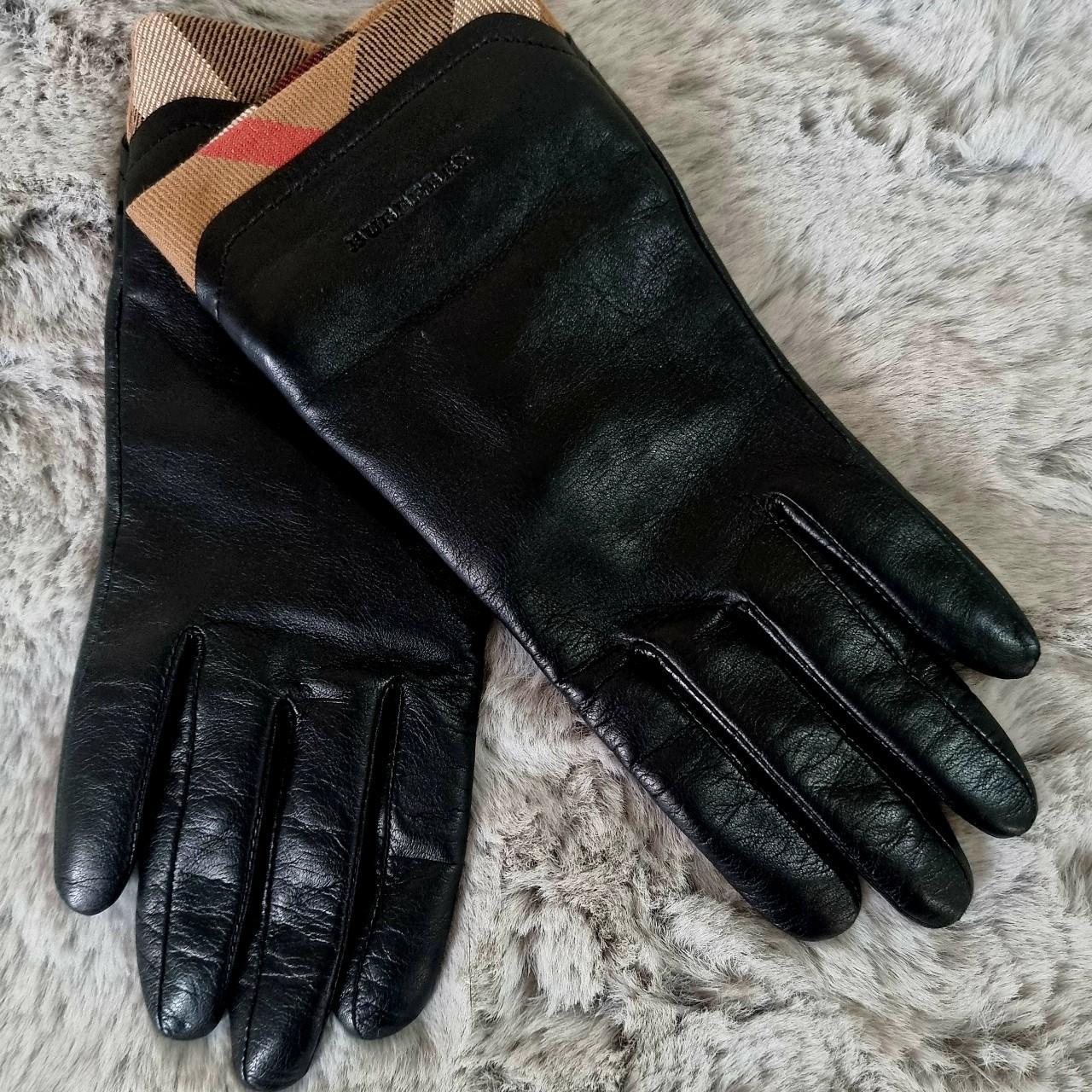 Burberry Women's Black Gloves | Depop