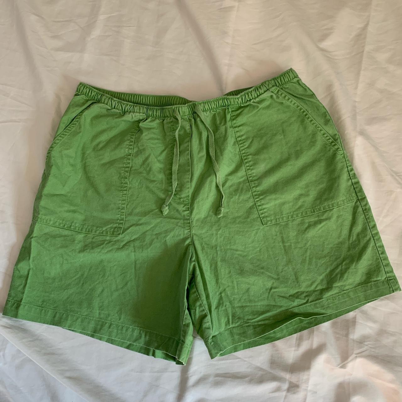 L.L.Bean Women's Green Shorts | Depop