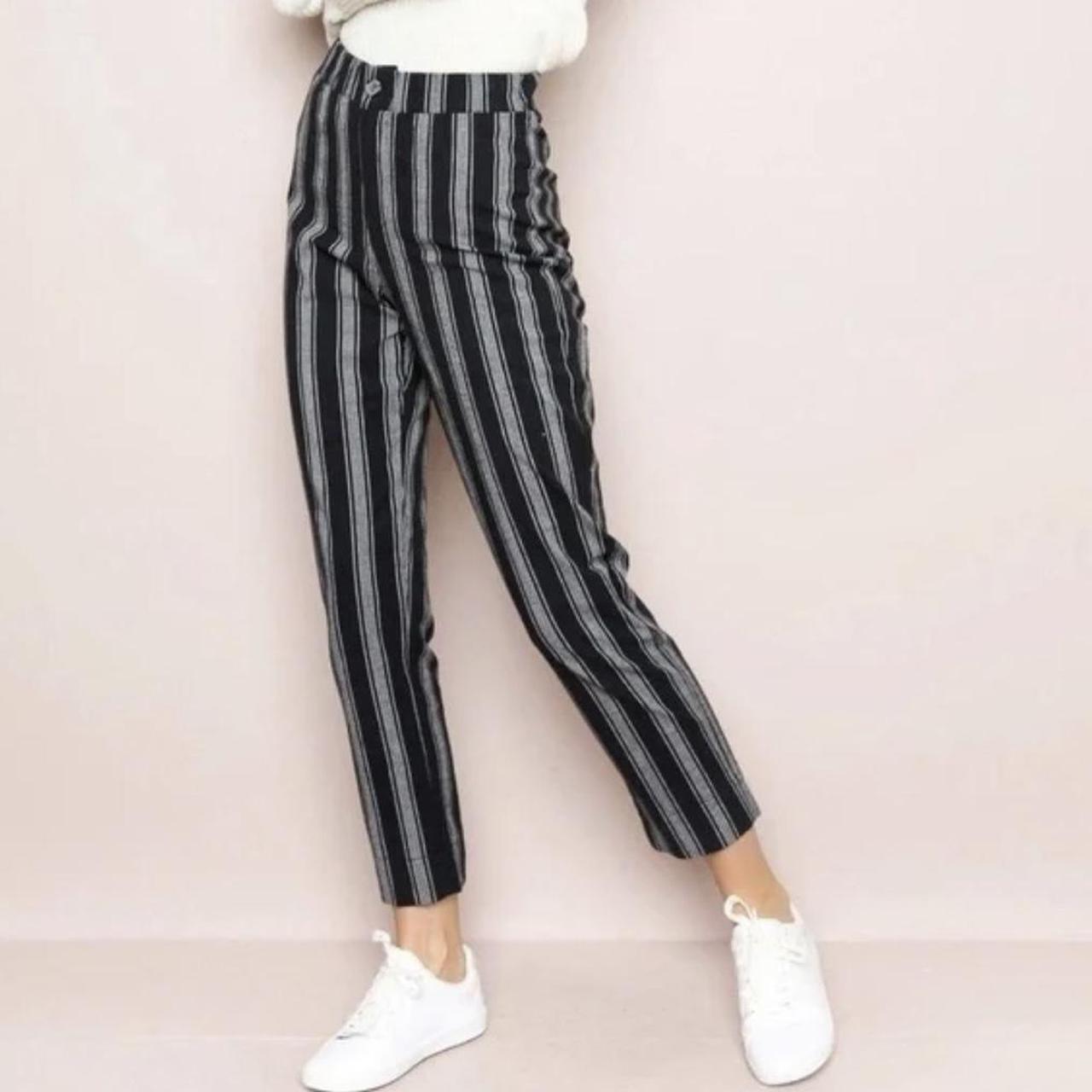 BRANDY MELVILLE PINSTRIPE TILDEN PANTS one size • - Depop