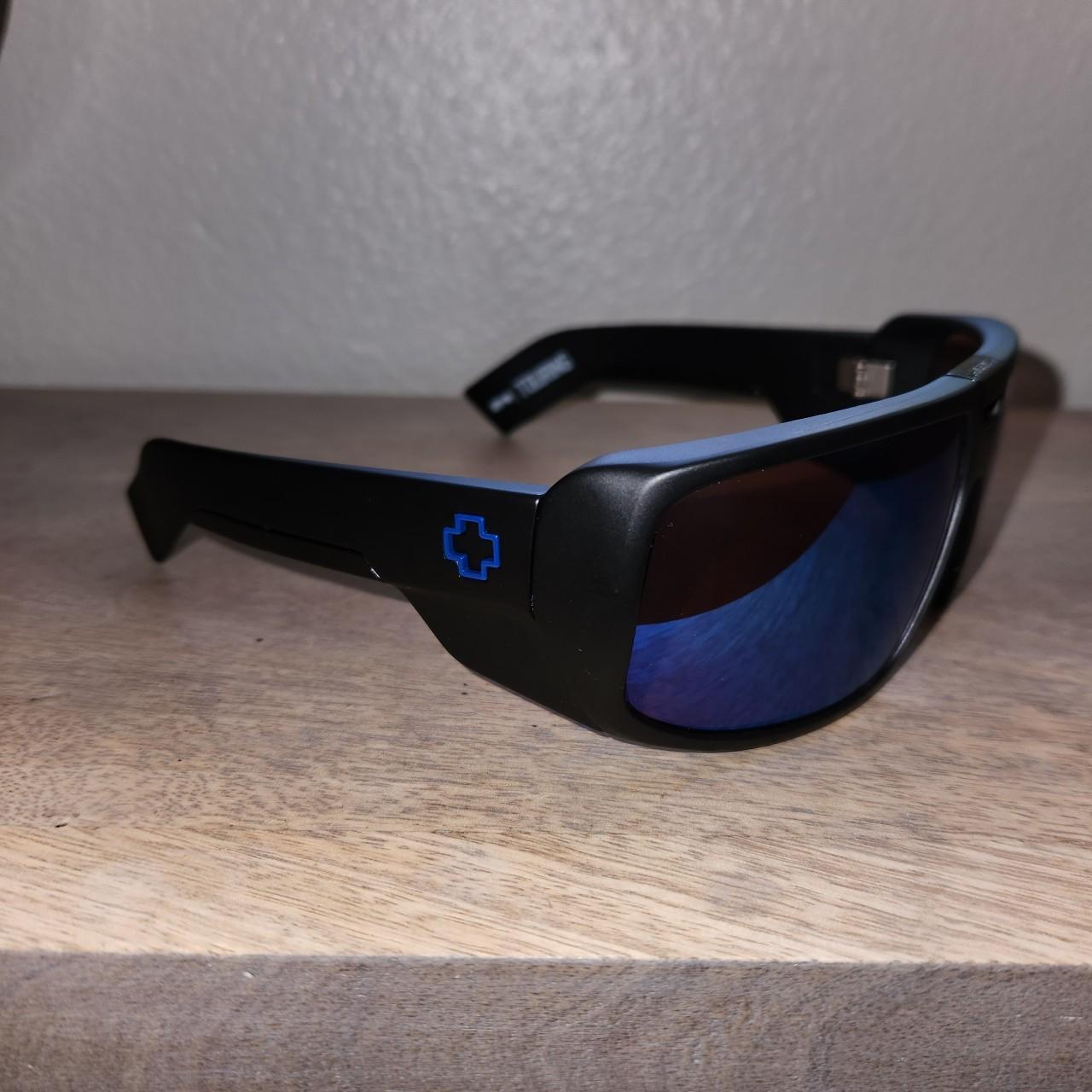 Off-White Manchester sunglasses Colors a grey/blue - Depop