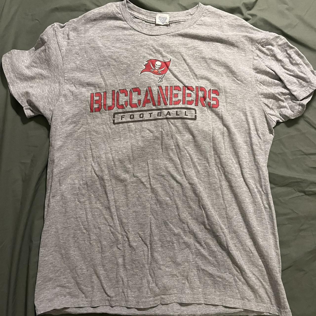 item listed by brokenglassapparel