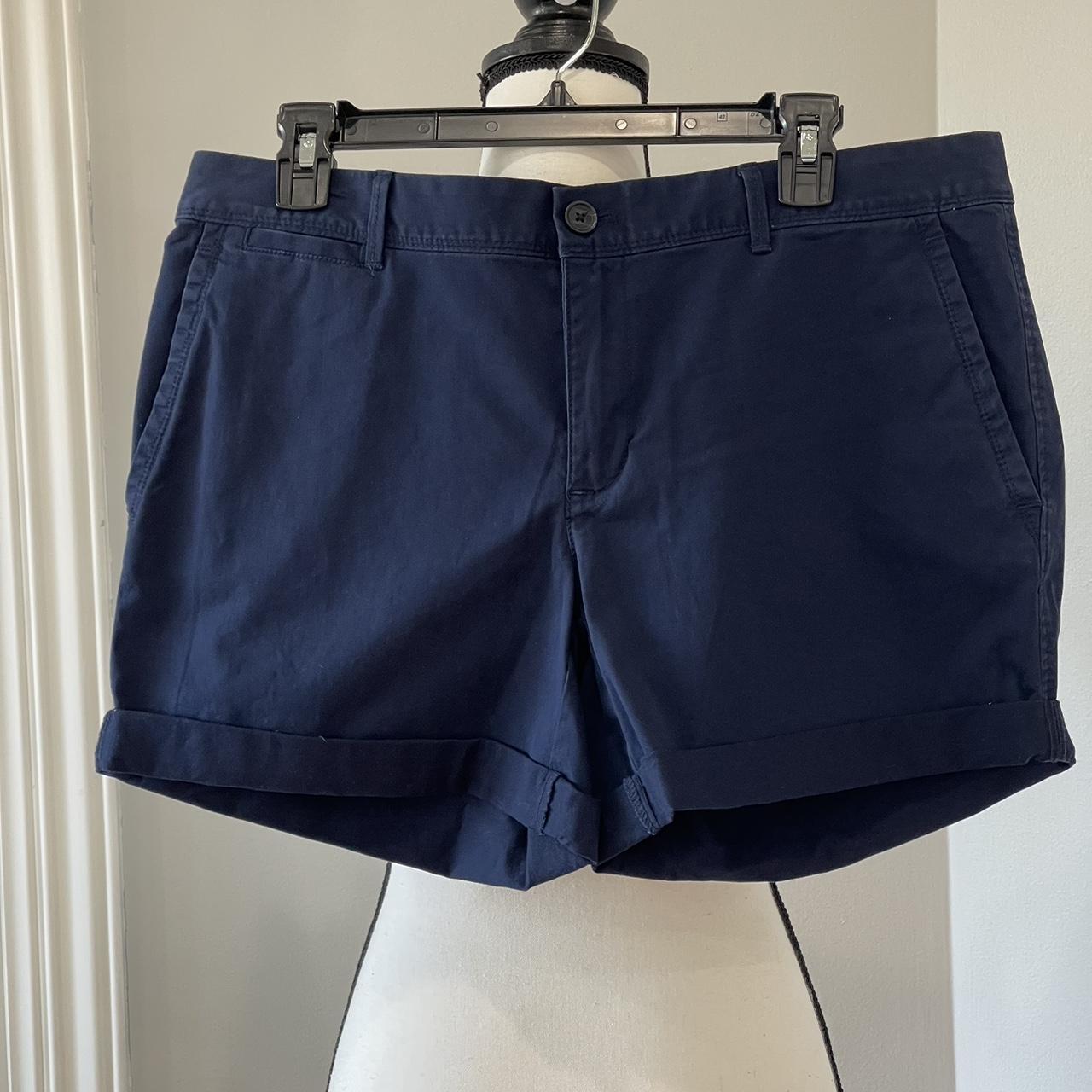 Banana Republic new with tags cuffed shorts in a... - Depop