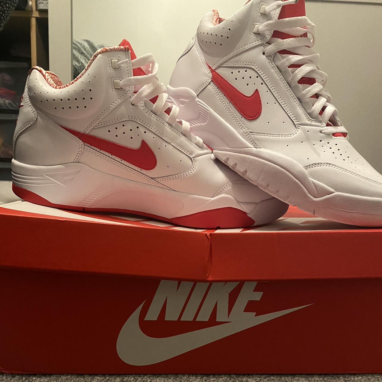 mens red and white nike trainers