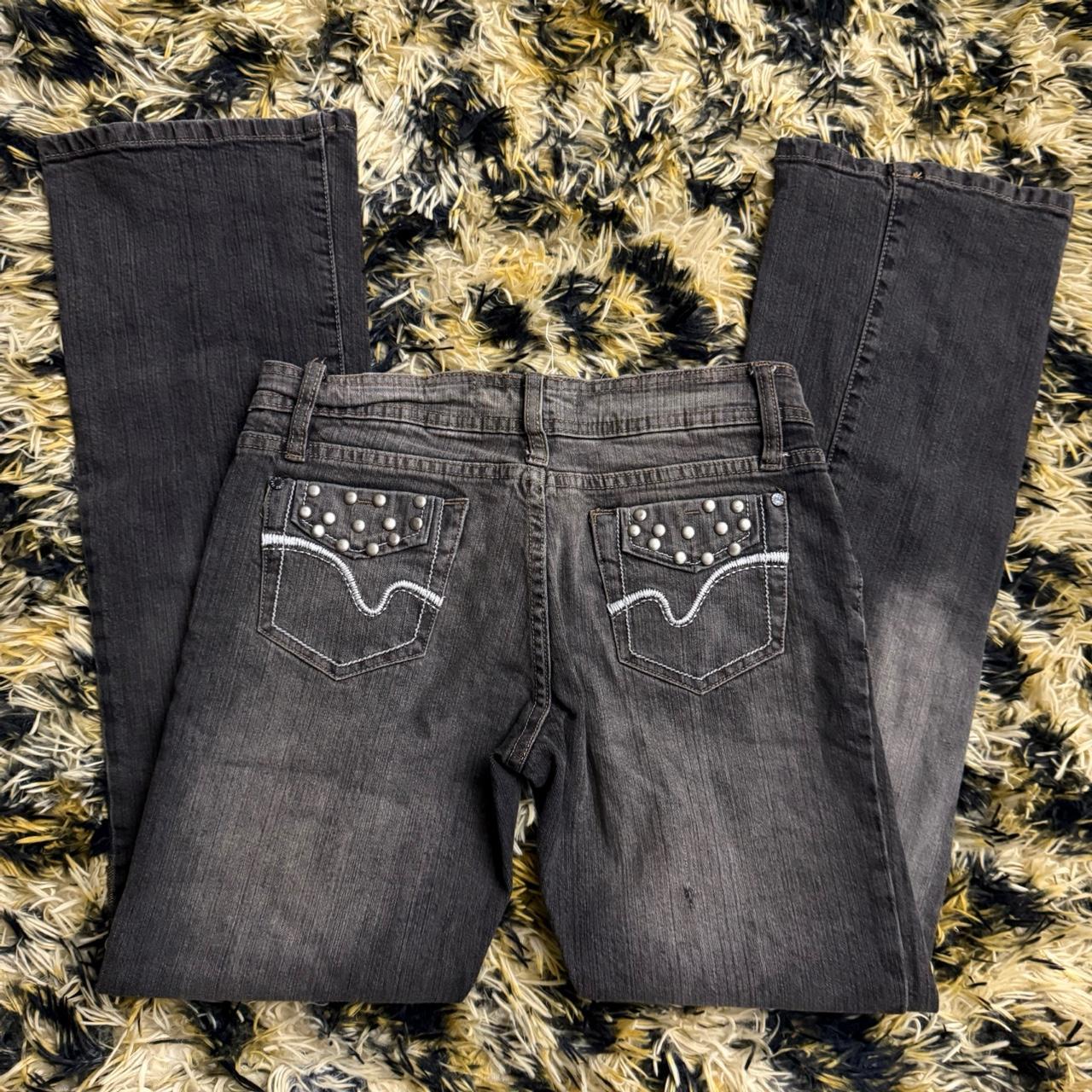 item listed by izaaaxc