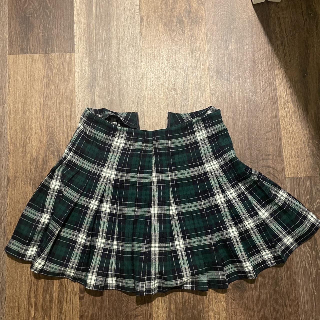 Green and white plaid skirt brandy slight pilling on. Depop