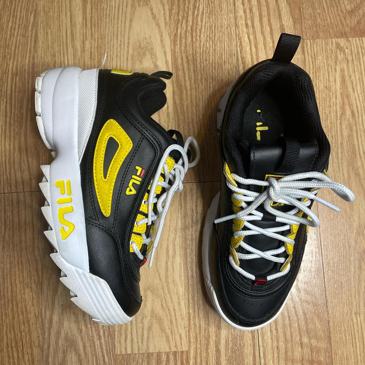 Fila disruptor black and yellow best sale