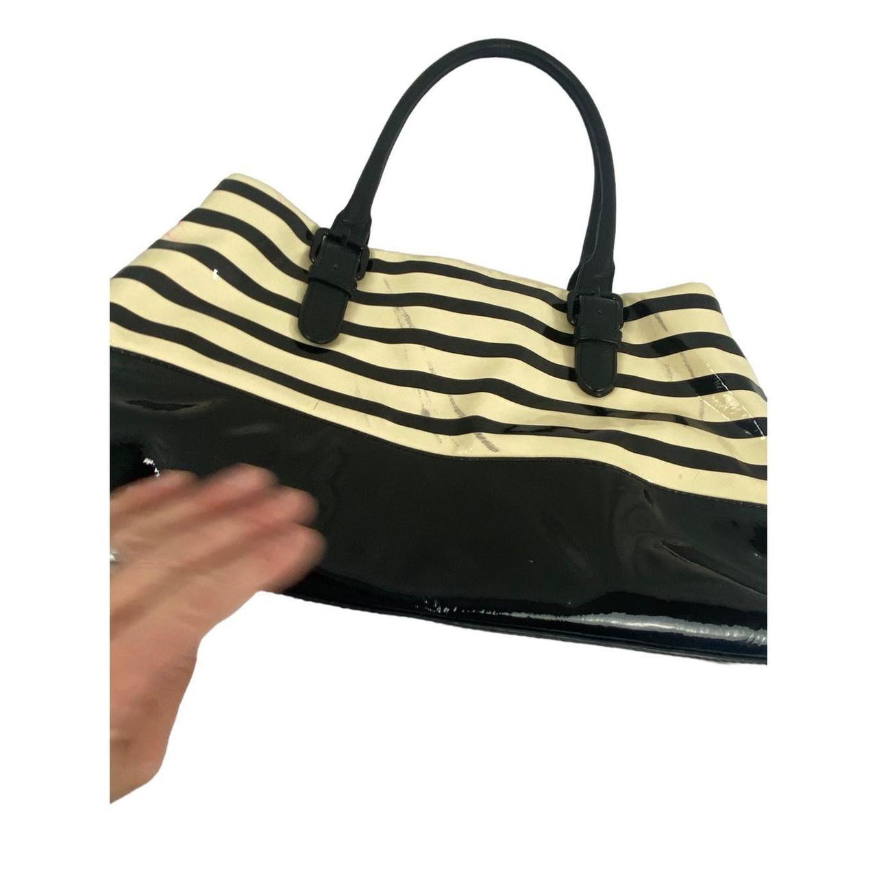 Kate Spade (not authentic hence the price) striped - Depop