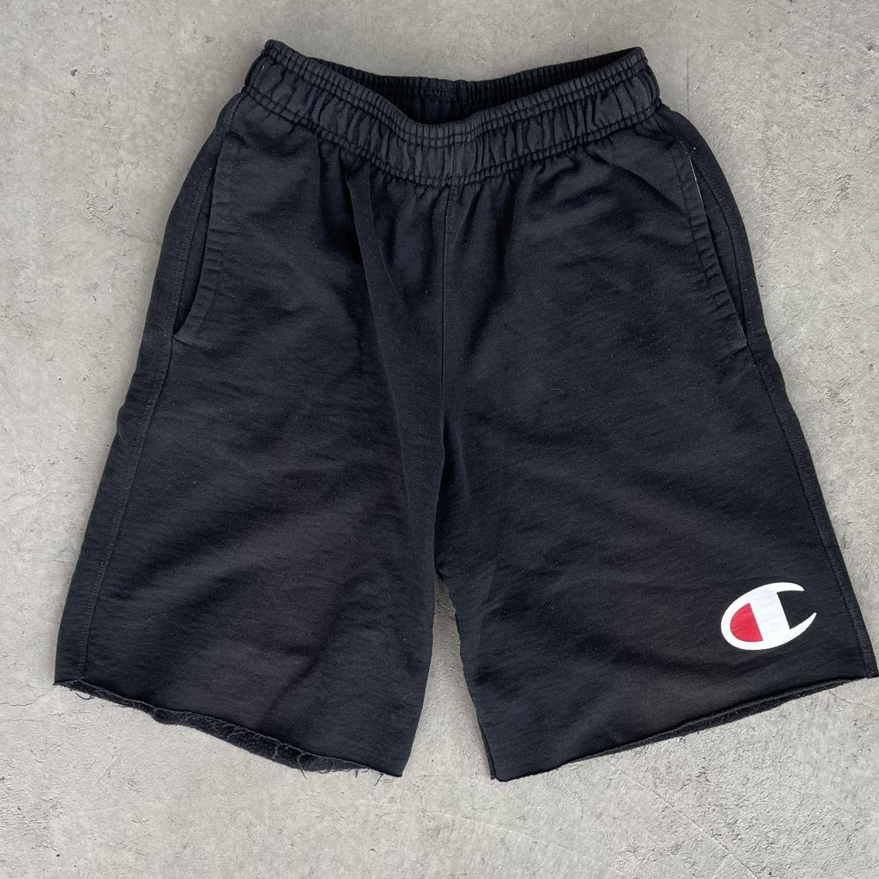 Champion Men's Black Shorts Depop