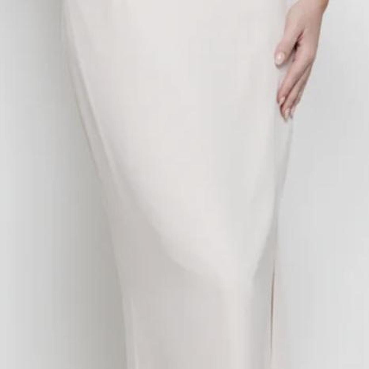 LOOKING TO BUY! Pretty lavish Milly