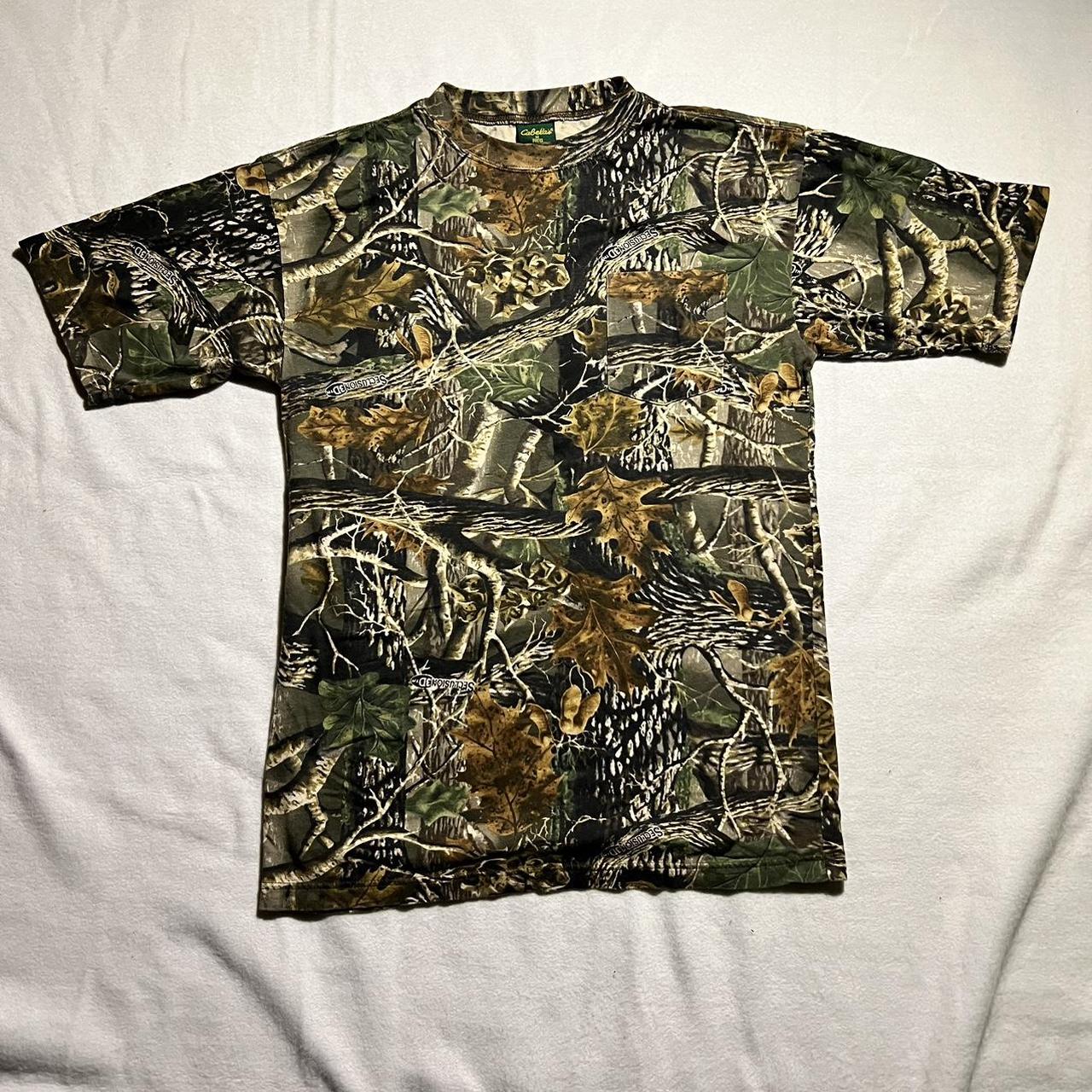 Cabela Men's multi T-shirt | Depop