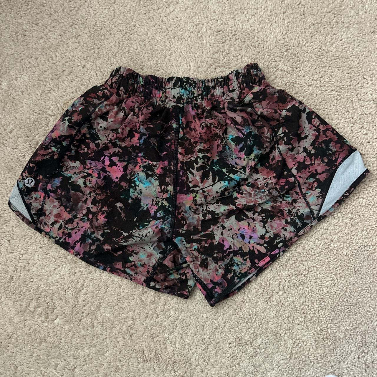 Lululemon hotty-hot-shorts - Depop