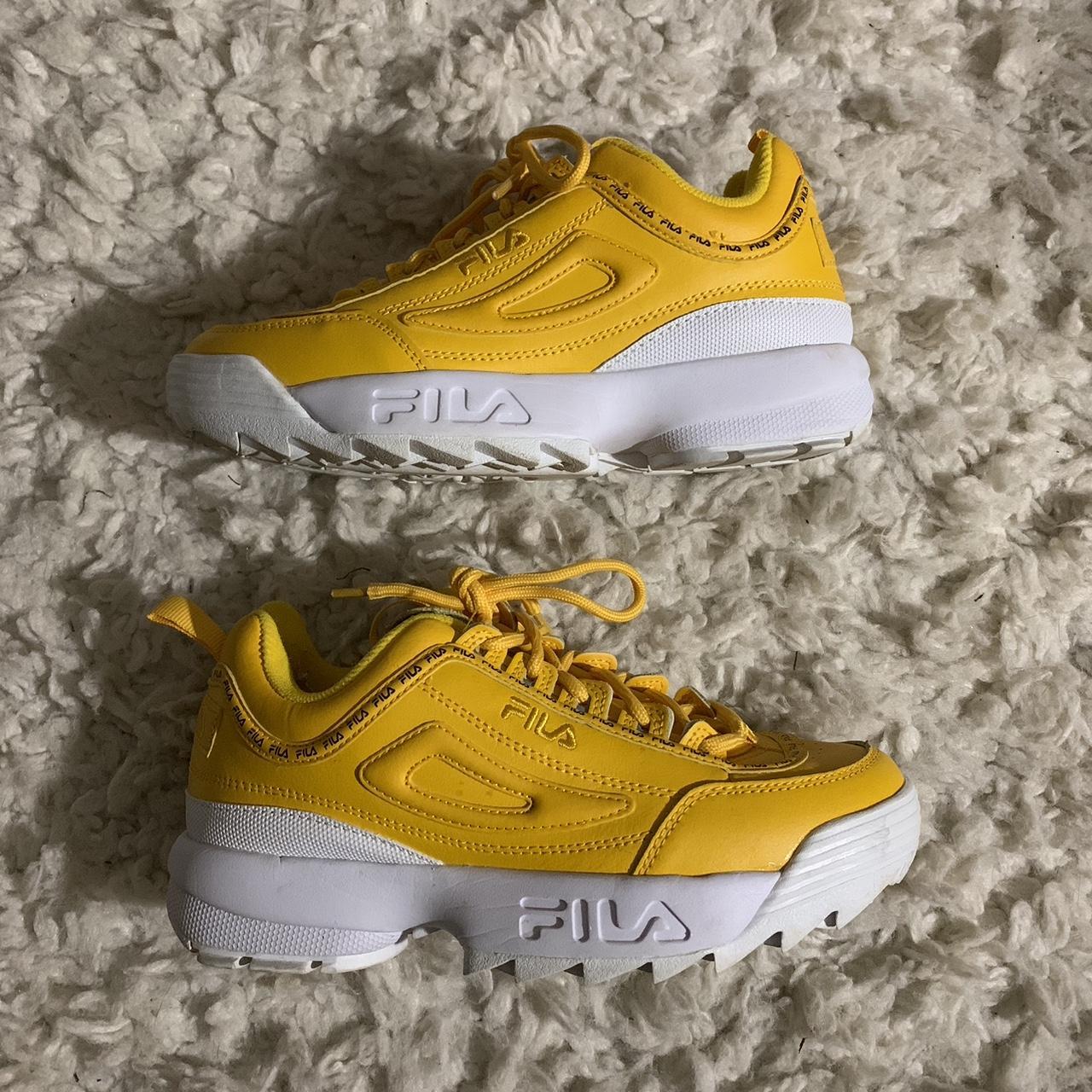 Fila disruptor mustard deals yellow