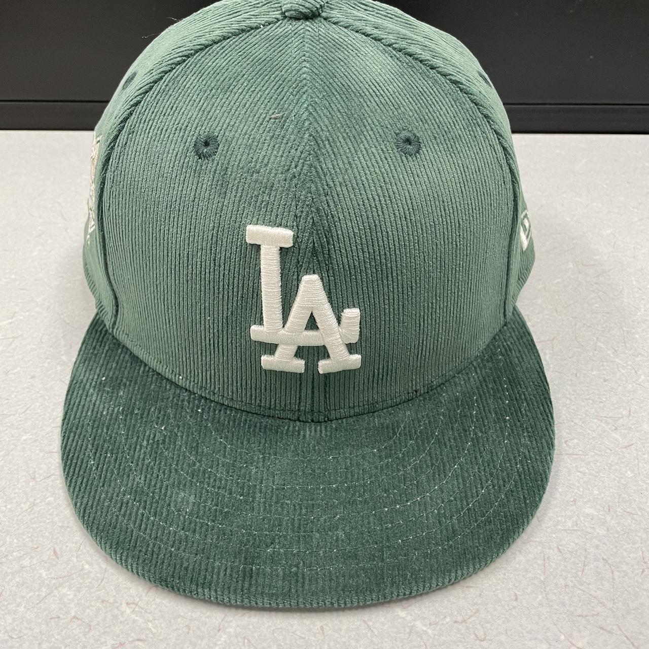 Los Angeles Dodgers fitted hat with a 1988 World - Depop