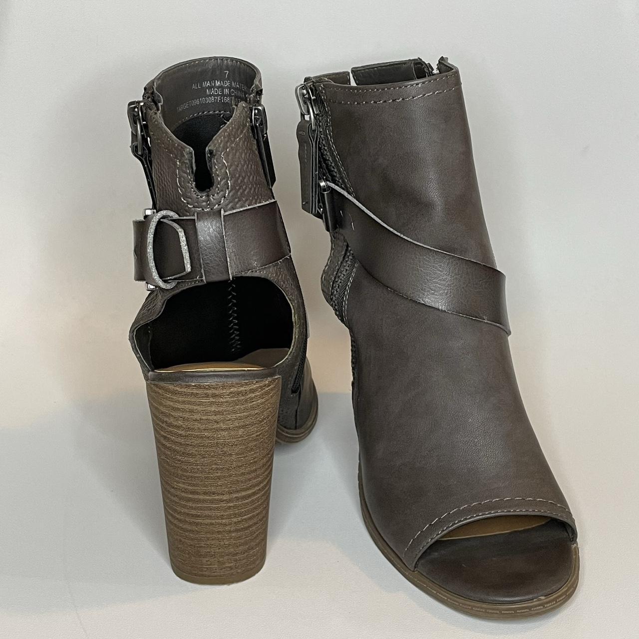 Dolce Vita Women's Grey Boots (2)