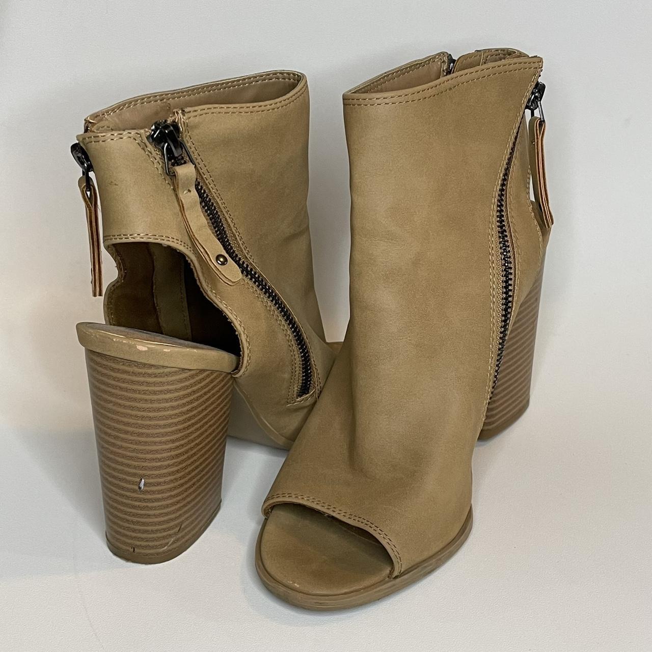 Dolce Vita Women's Tan Boots (2)