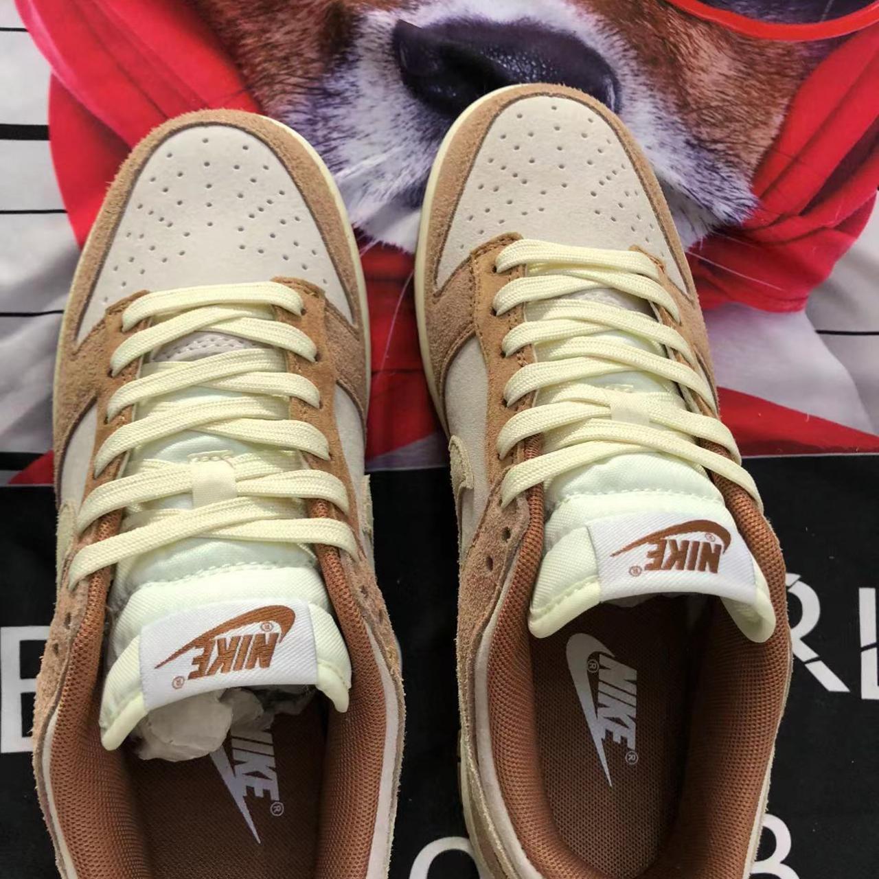 dunk low medium curry resell price