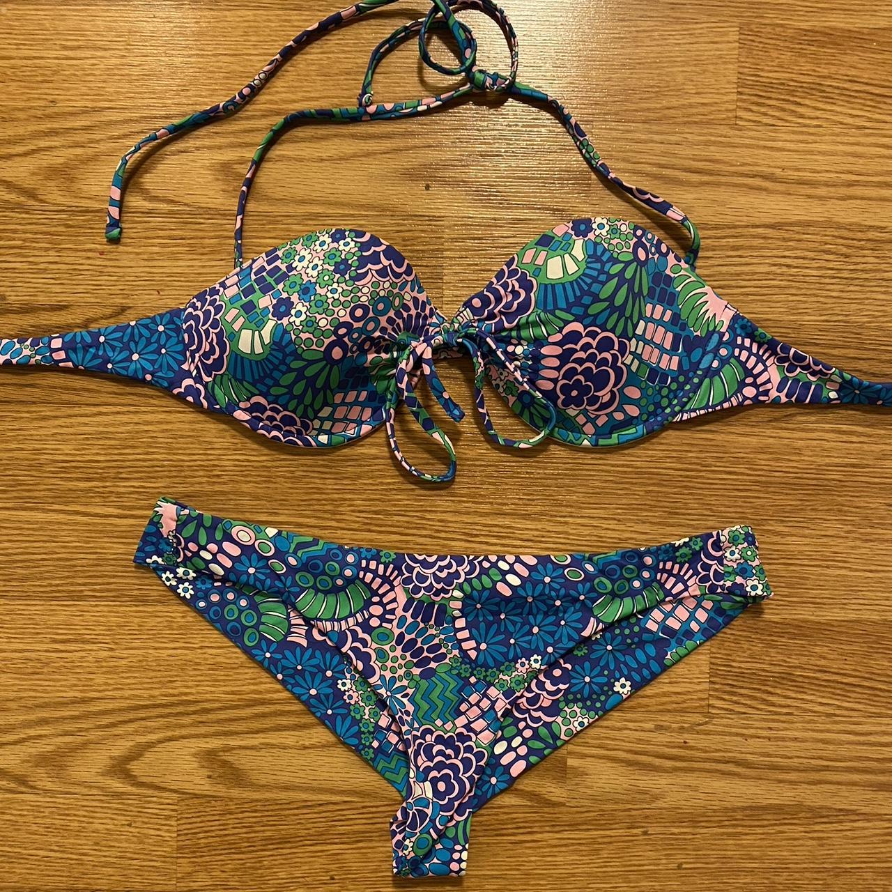 Frankies Bikinis X Hailee Steinfeld Set In Good Depop 