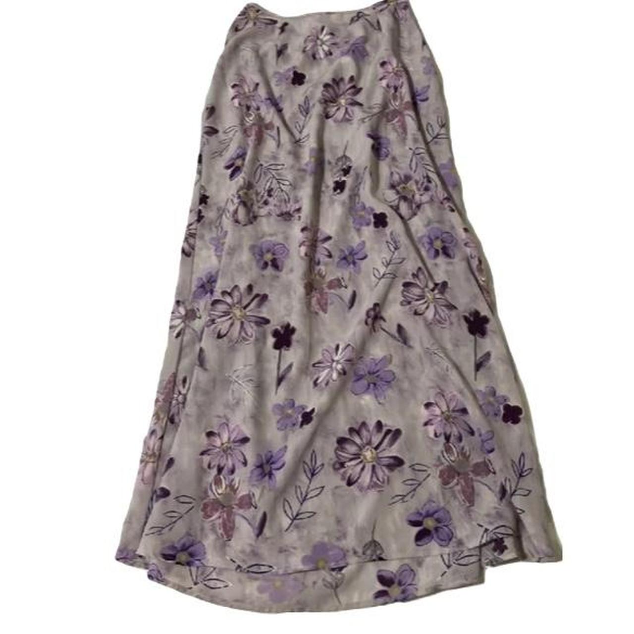 Lavender purple floral maxi skirt Brand Hana Perfect... - Depop