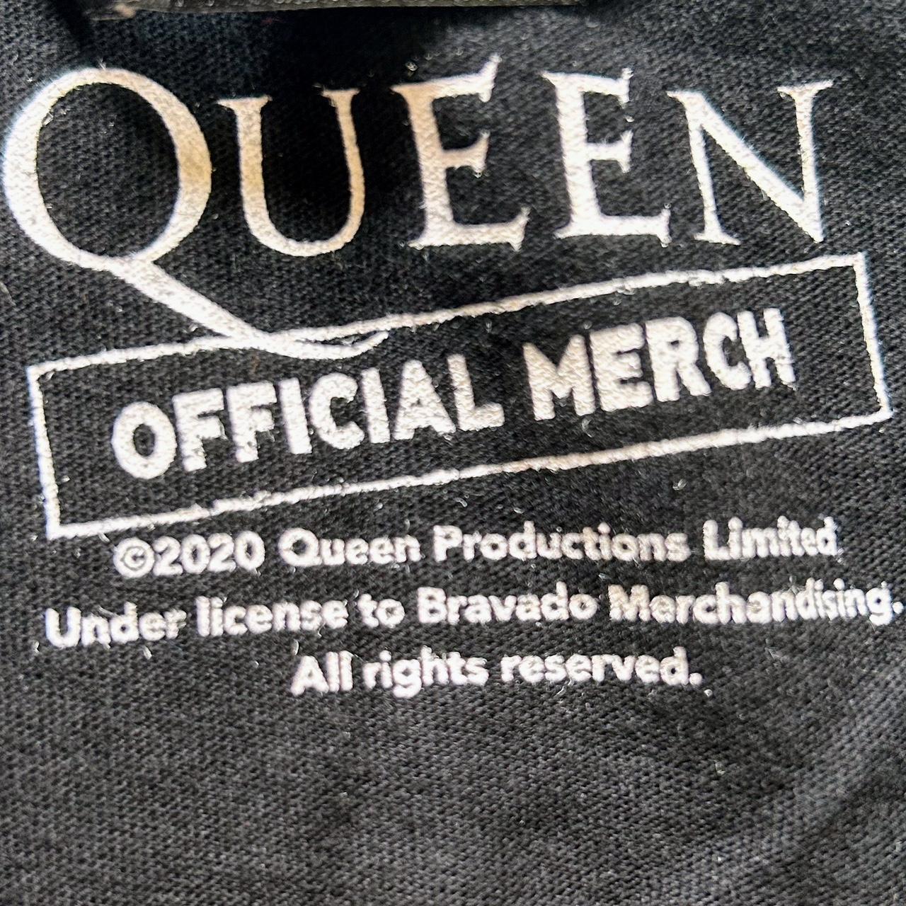 Queen band tshirt! This Queen graphic tee is so... Depop