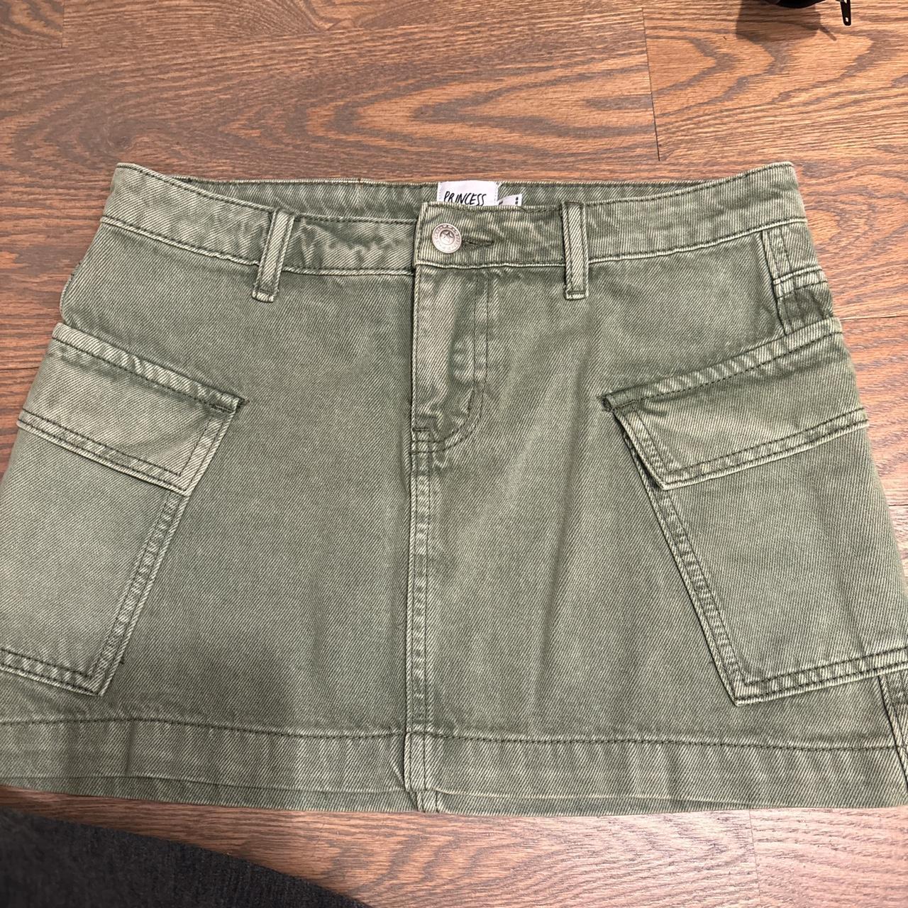 Princess Polly Women's Skirt Green/Khaki – Olive green