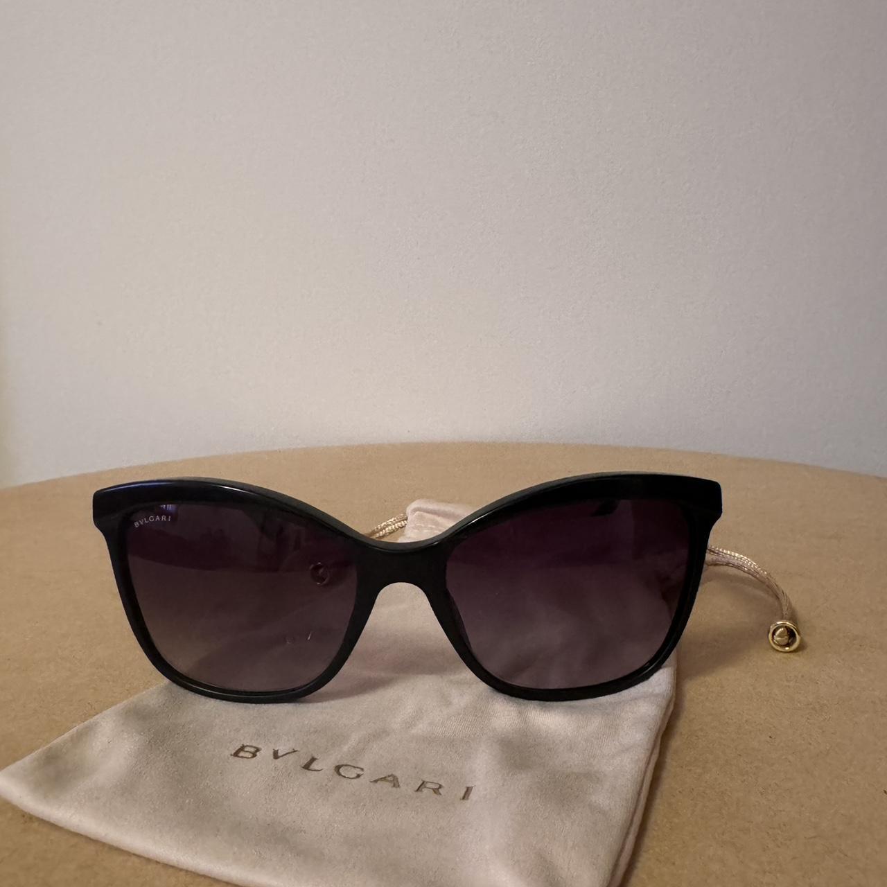 Bvlgari★素敵！Cat Eye Black Sunglasses w/triangle Crystal Bvlgari Cat Eye Black Sunglasses w/triangle Crystal 8168-B
