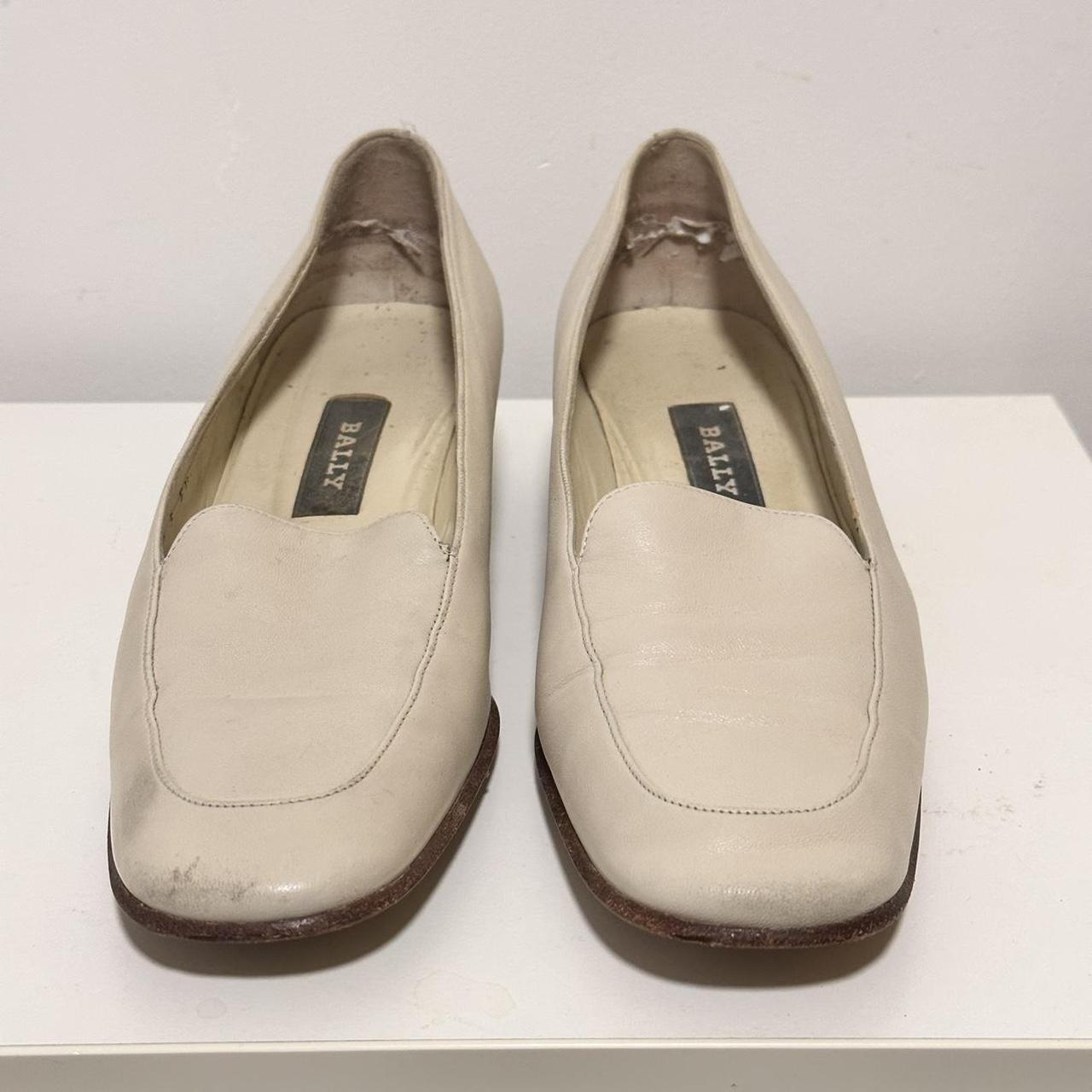 Bally Women's White and Cream Loafers | Depop