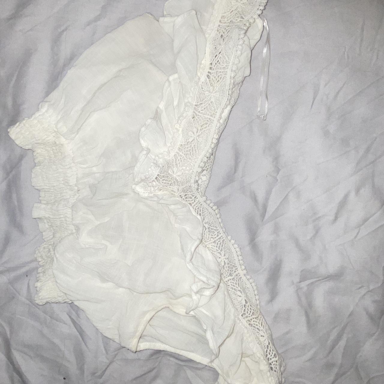 White cute crop top - Perfect quality, worn a few... - Depop