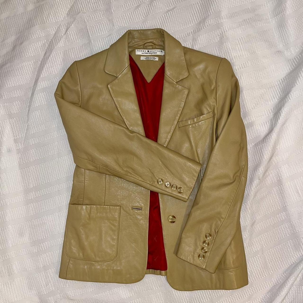 Vintage 1980s Tommy Hilfiger blazer. Made of 100%...