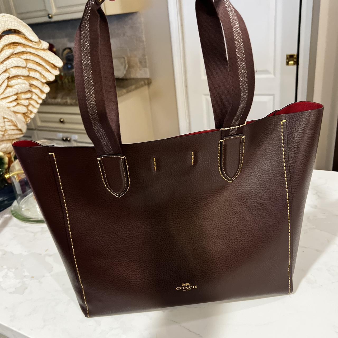 Coach 2025 derby tote