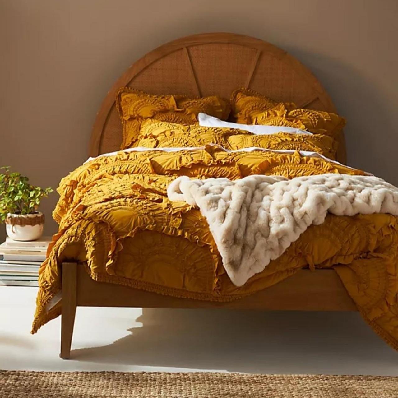 Anthropologie Comforter 2024 and Shams Set