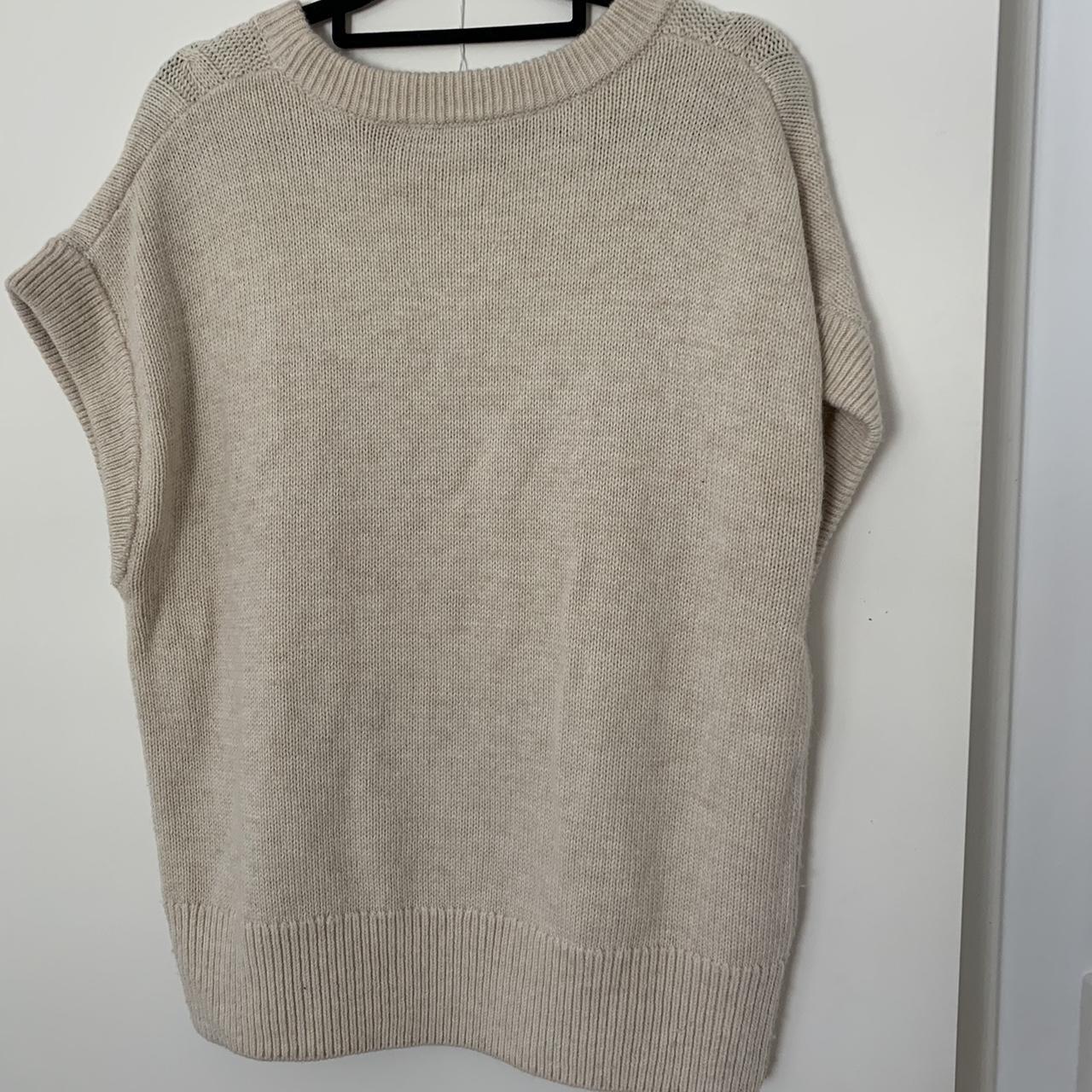 beige/cream sweater vest oversized ☆size xs... Depop