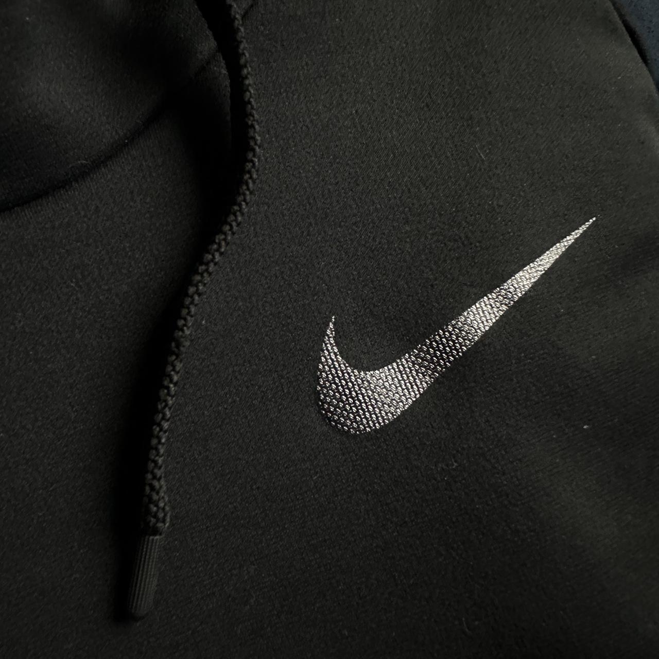 slim fit hoodie nike