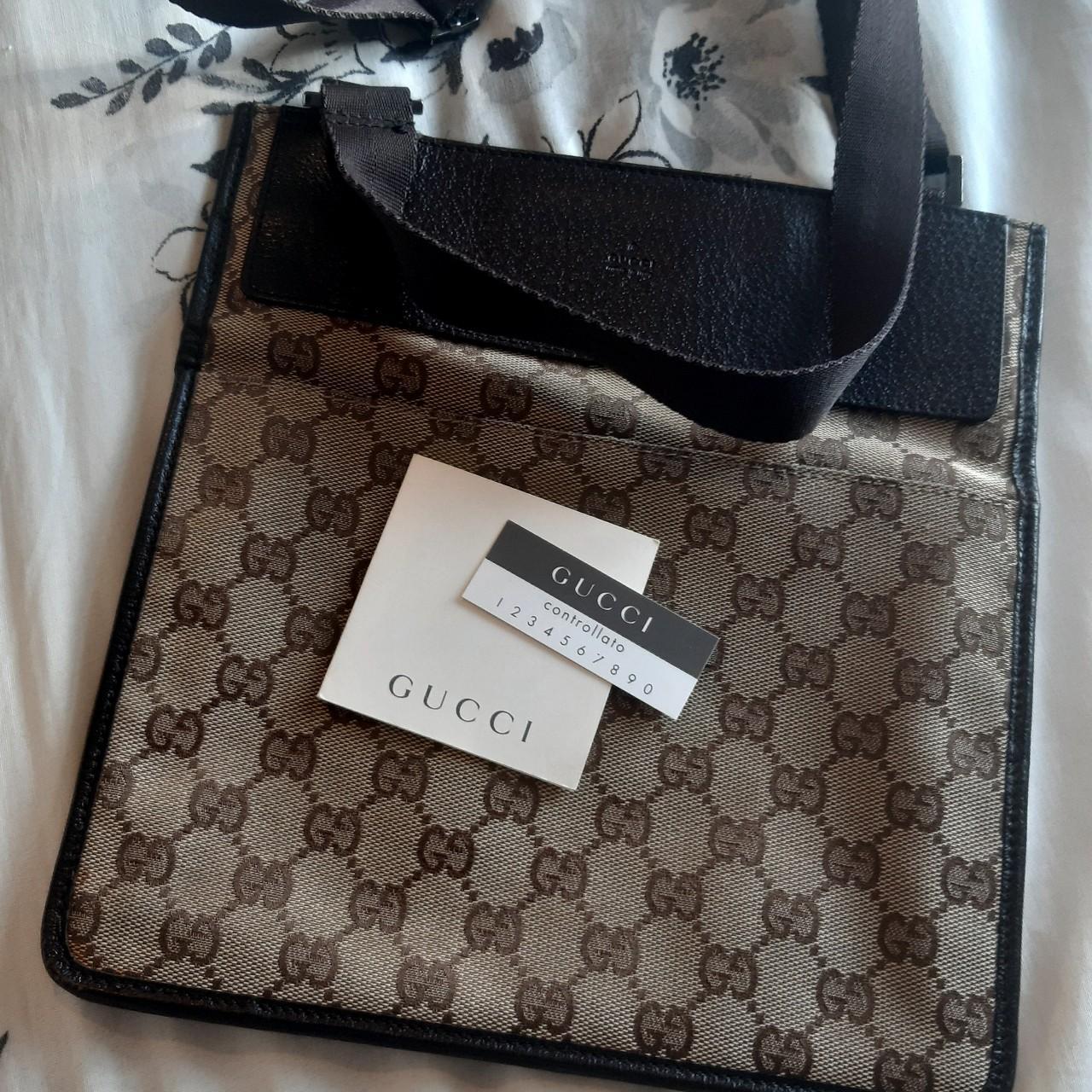 Authentic Gucci Vintage Leather Purse! - Has been - Depop