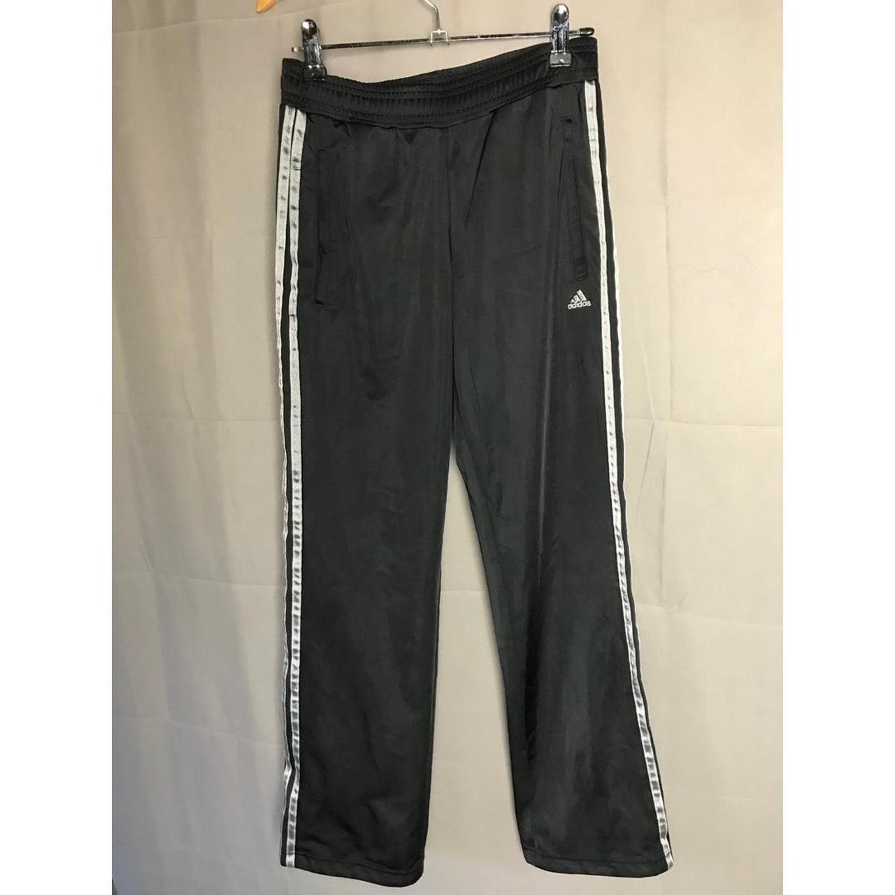 Black and silver fashion adidas tracksuit