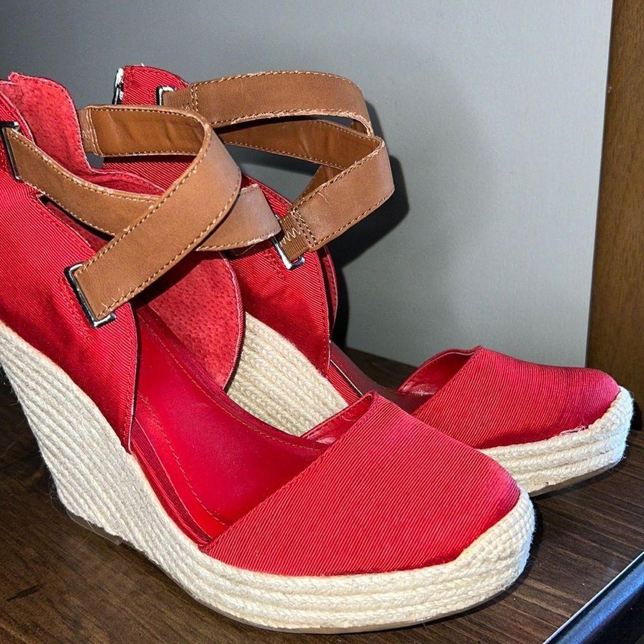 Bcbg cheap espadrille wedges