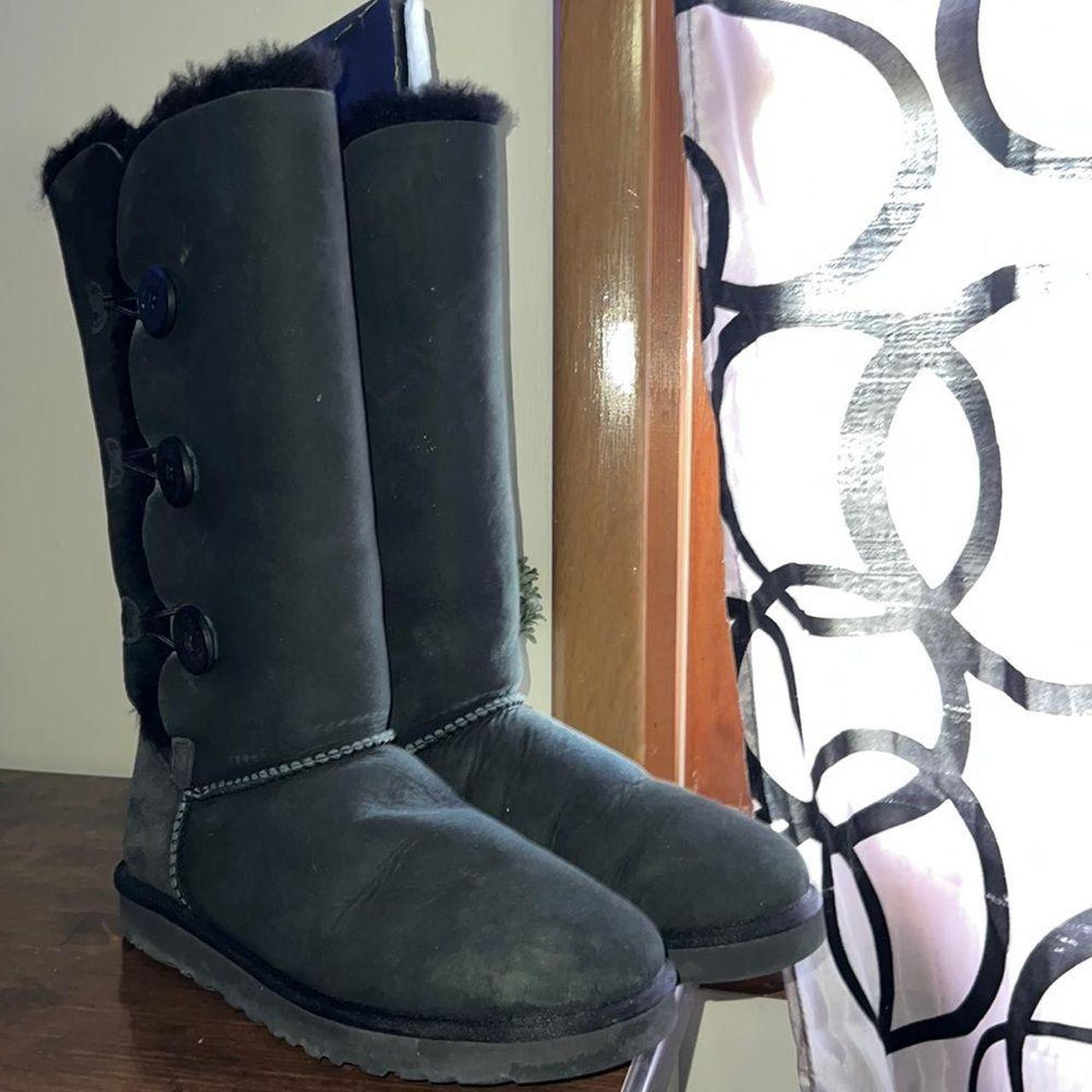 Ugg triple hotsell button bailey boots