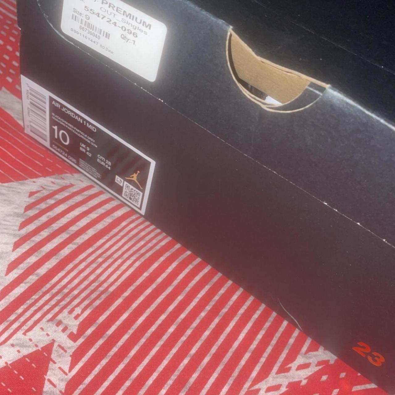 jordan1 crimson tint