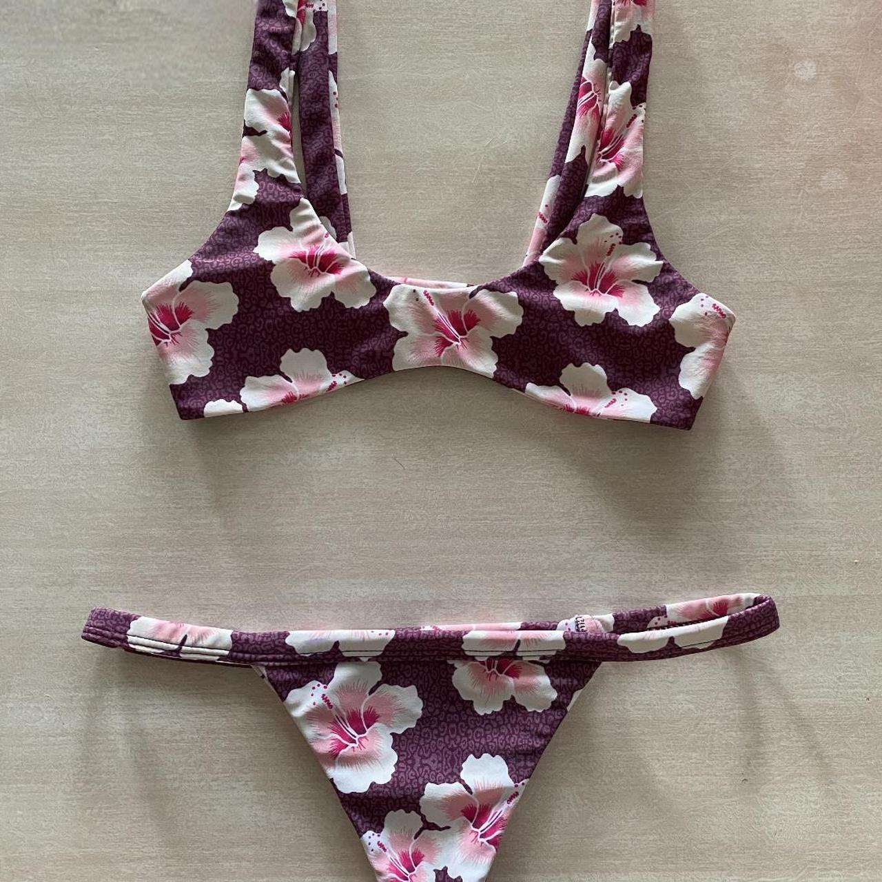 Benoa Lani Set Petite South top Petite Uluwatu... - Depop