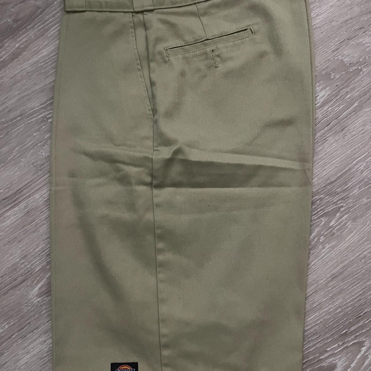 Dickies - Loose Fit Shorts - Khaki - Size 36 - SEND... - Depop