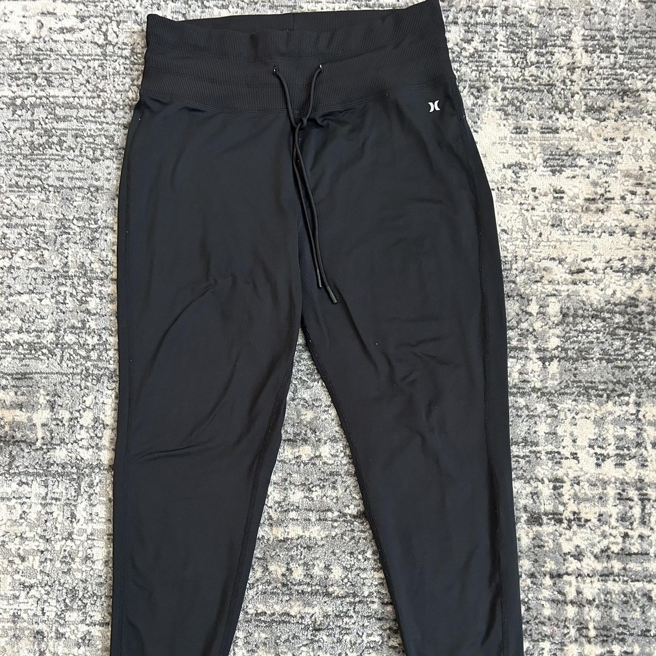 Hurley leggings In great conditions Size Large Depop