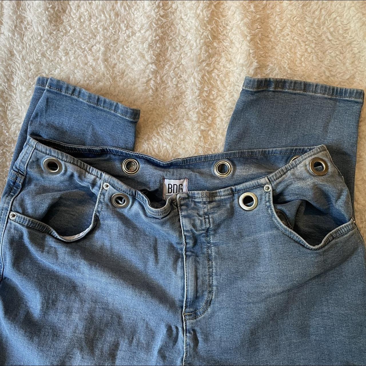 mom jean fit silver keyhole jeans from urban outfitters - Depop