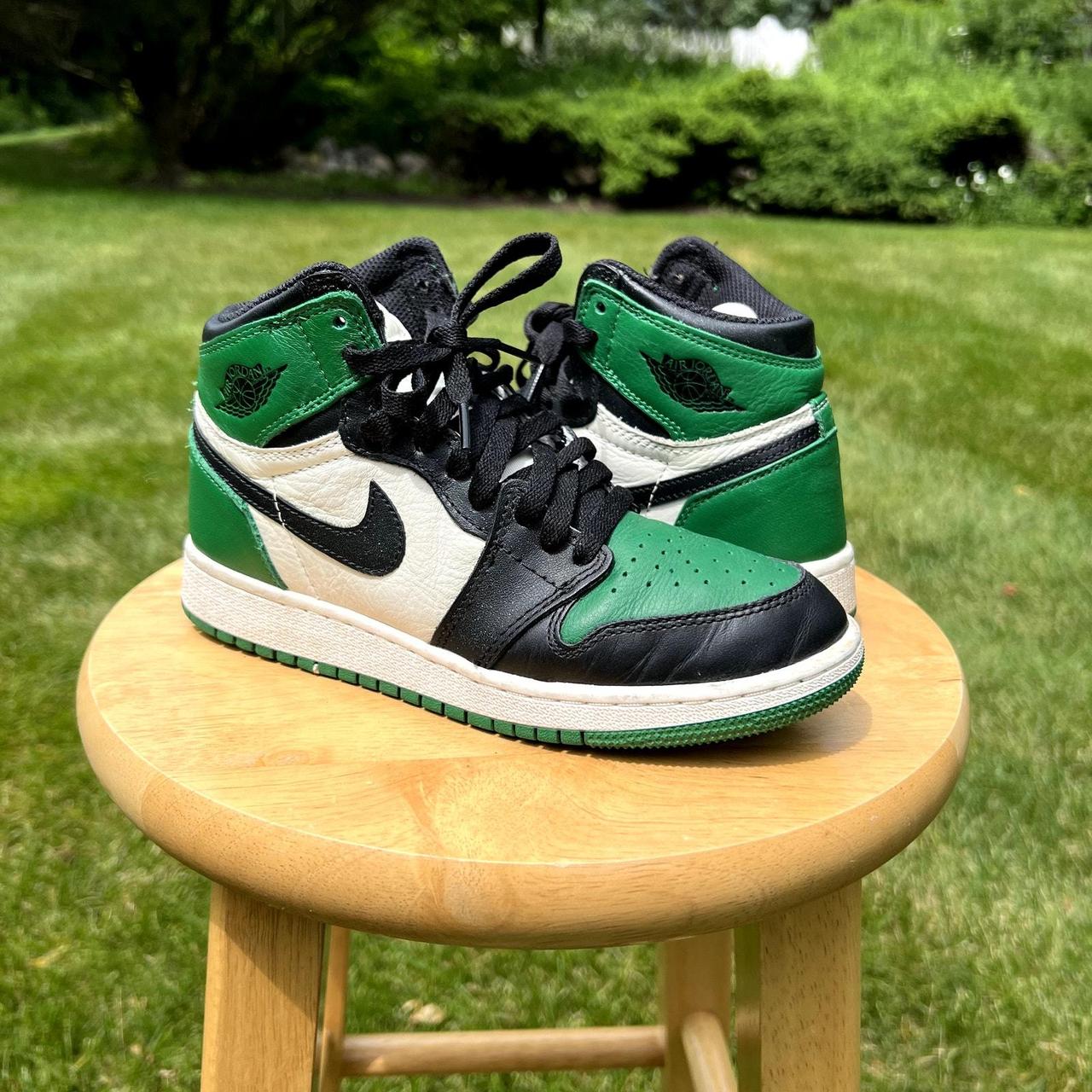 Nike Air Jordan 1 Retro High OG GS Pine Green Men's... - Depop