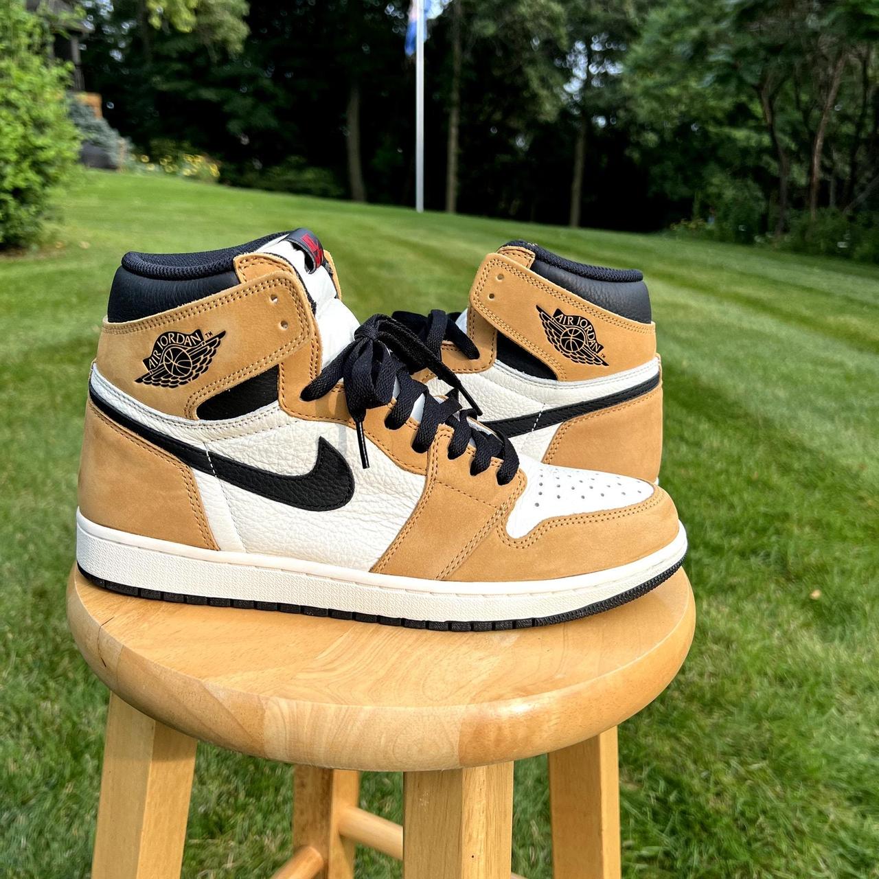 Nike Air Jordan 1 Retro High OG Rookie of the Year...