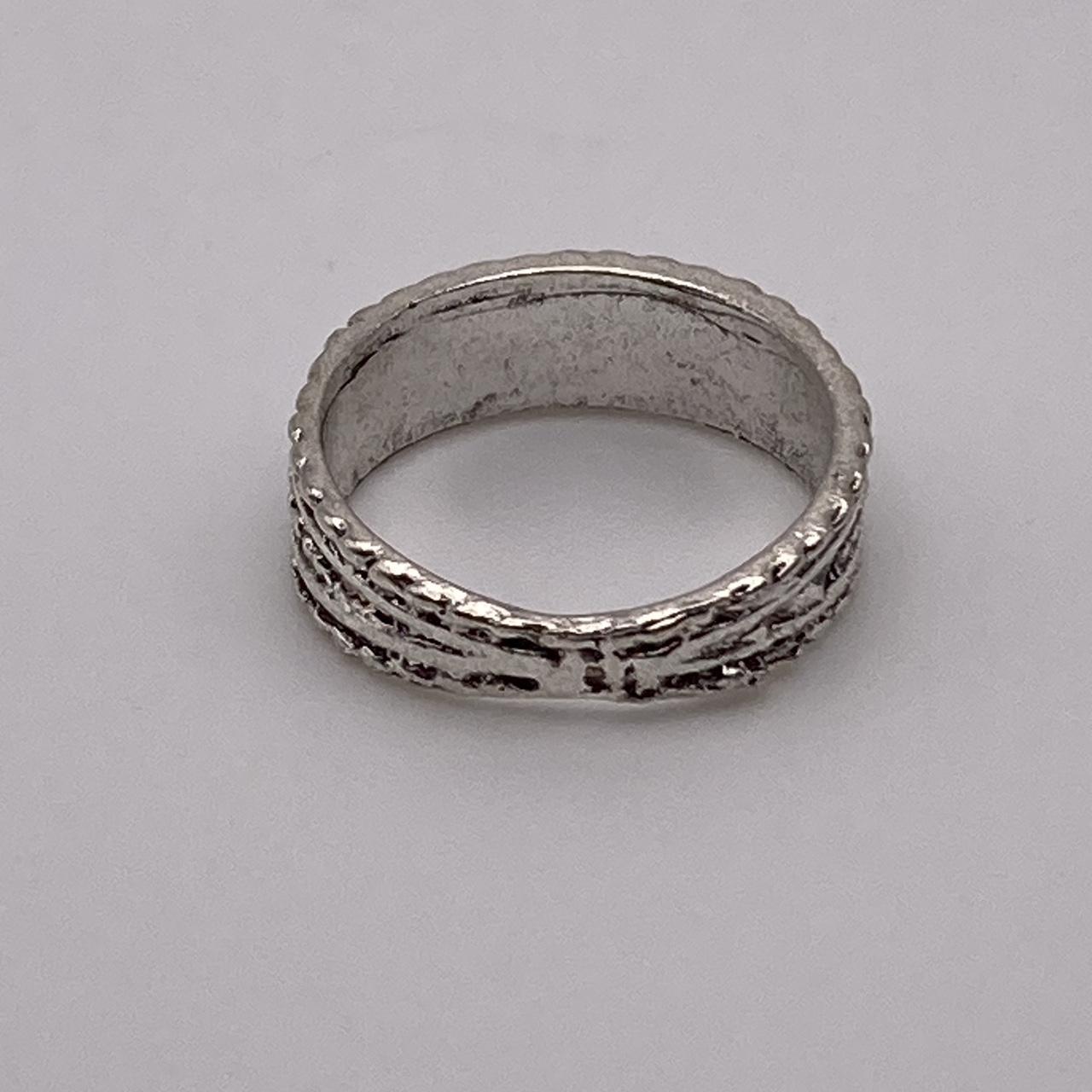 Pretty cool silver gray girly indie ring , Size...