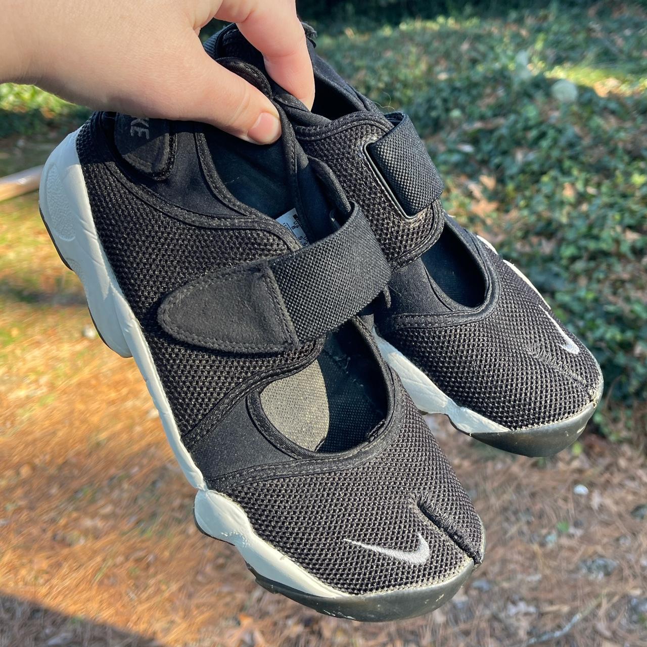 womens nike air rift split toe trainers