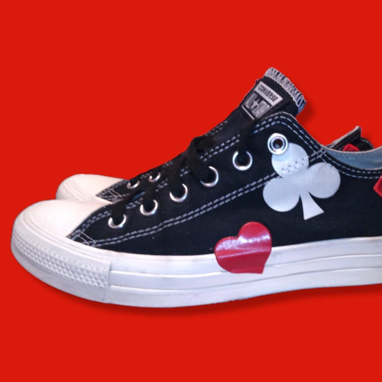 QUEEN OF HEARTS CHUCK TAYLOR ALL STARS W10 M8